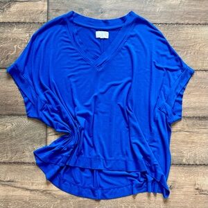 L&G•Women's Blue V-Neck Top
